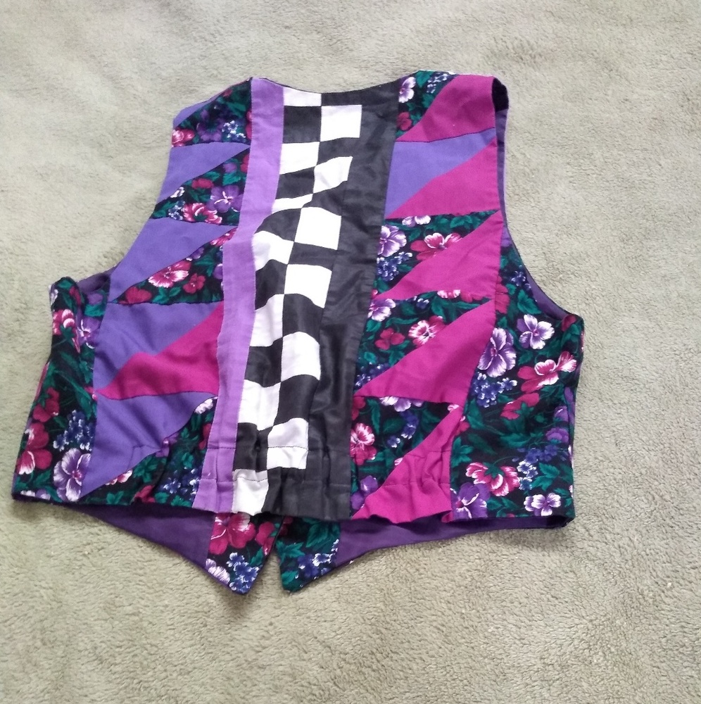 Vests - Picture 2 of 3